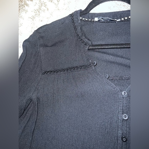 ⭐️Hollister⭐️ Long sleeve black blouse, size Medium ⭐️ - Picture 10 of 12